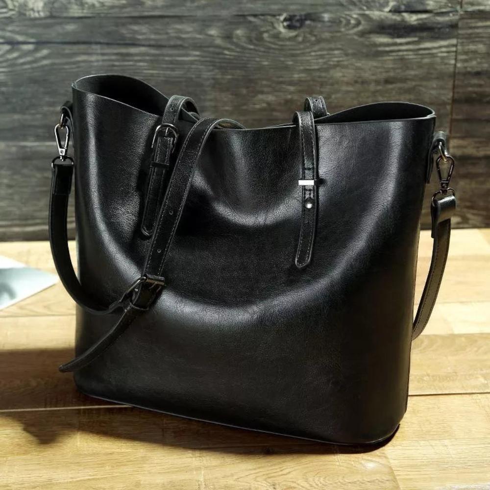 Nicole's Favourite: Vintage Shoulder Bag